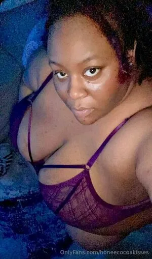 Honeecocoakisses OnlyFans Leaked Free Thumbnail Picture - #F7HsRIy8n4