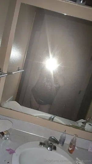 Honeiilemonn OnlyFans Leaked Free Thumbnail Picture - #Cm7OcsBWJ2