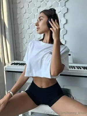 Honey Kisss OnlyFans Leaked Free Thumbnail Picture - #321RutNWwq
