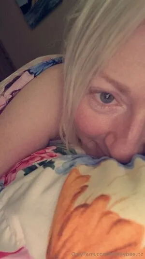 Honeybee Nz OnlyFans Leaked Free Thumbnail Picture - #AhHEhFkXmC