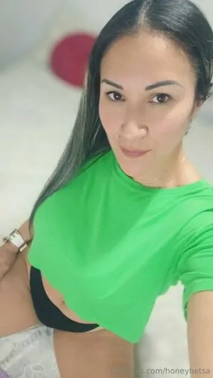 Honeybetsa OnlyFans Leaked Free Thumbnail Picture - #sNet9mOWav