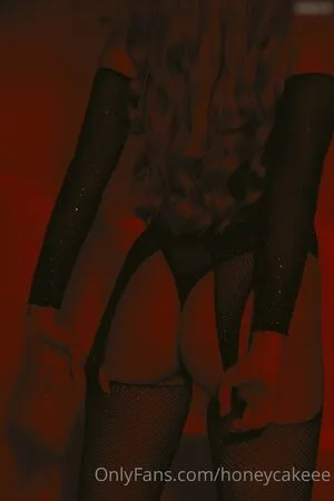 Honeycakeee Cutiedaina OnlyFans Leaked Free Thumbnail Picture - #KW1087AoGw