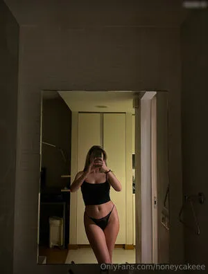 Honeycakeee Cutiedaina OnlyFans Leaked Free Thumbnail Picture - #pic4jmdqFR