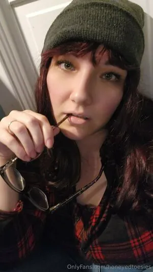 Honeyedtoesies OnlyFans Leaked Free Thumbnail Picture - #e5PR7ndscS