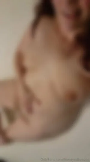 Honeyedtoesies OnlyFans Leaked Free Thumbnail Picture - #eVdBRWfsZq