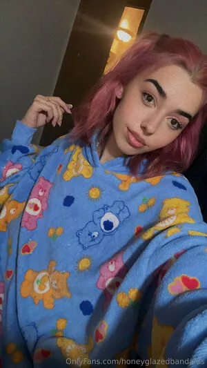 Honeyglazedbandaids OnlyFans Leaked Free Thumbnail Picture - #0BKfBjffym