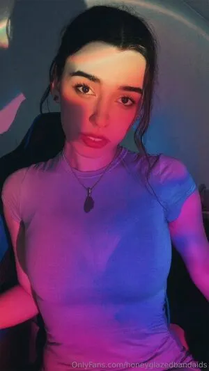 Honeyglazedbandaids OnlyFans Leaked Free Thumbnail Picture - #j1OJhzqaLX