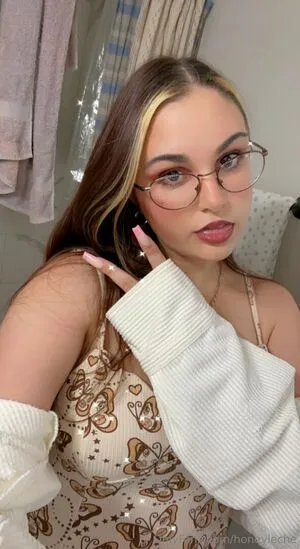 Honeyleche OnlyFans Leaked Free Thumbnail Picture - #qyAwUJH3Z8