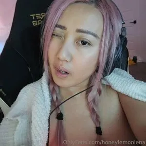 Honeylemonlena OnlyFans Leaked Free Thumbnail Picture - #p886XNK3Ik