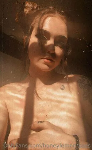 Honeylemonroses OnlyFans Leaked Free Thumbnail Picture - #Uqk9Ur1blo