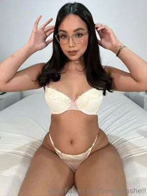 Honeyrashell OnlyFans Leaked Free Thumbnail Picture - #M1ARh6pq7N