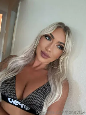 Honeyt14 OnlyFans Leaked Free Thumbnail Picture - #1GGuukKybq