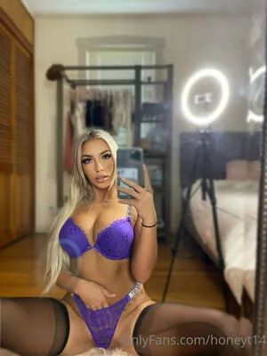 Honeyt14 OnlyFans Leaked Free Thumbnail Picture - #5A2wANRw27