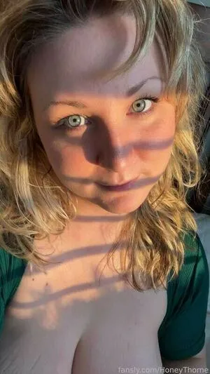 Honeythorne OnlyFans Leaked Free Thumbnail Picture - #4APbNh369a