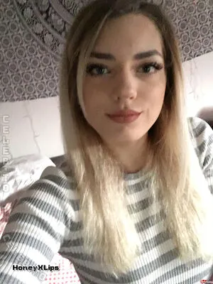 Honeyxlips OnlyFans Leaked Free Thumbnail Picture - #flB24FULLf