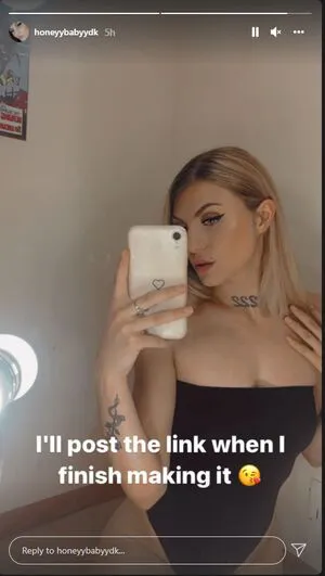 Honeyybabyydk OnlyFans Leaked Free Thumbnail Picture - #aAGkkfJzNG
