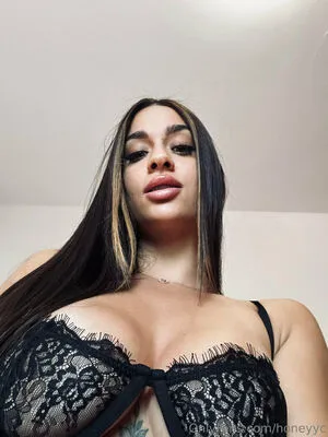 Honeyyc OnlyFans Leaked Free Thumbnail Picture - #lGYbkGSXy4