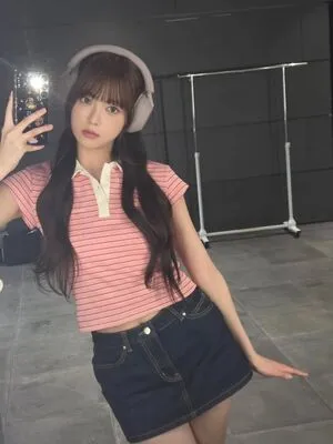 Hong Eunchae OnlyFans Leaked Free Thumbnail Picture - #2sfOrkZ8GC