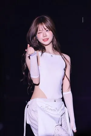 Hong Eunchae OnlyFans Leaked Free Thumbnail Picture - #82zbjKTb31