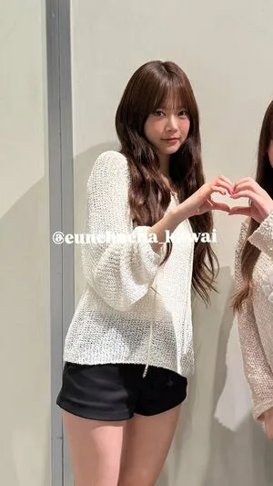 Hong Eunchae OnlyFans Leaked Free Thumbnail Picture - #vlBOiaLn7N