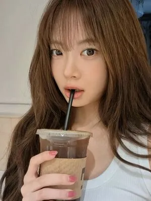 Hong Eunchae OnlyFans Leaked Free Thumbnail Picture - #ObIroB4DPe