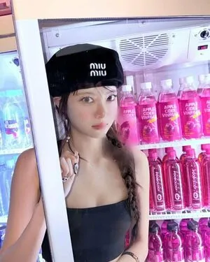 Hong Eunchae OnlyFans Leaked Free Thumbnail Picture - #F3pcbFrPay