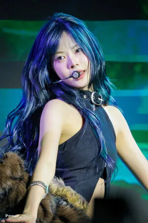 Hong Eunchae OnlyFans Leaked Free Thumbnail Picture - #tIRKGX28y2