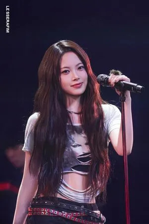 Hong Eunchae Lesserafim OnlyFans Leaked Free Thumbnail Picture - #mFn772B1K3