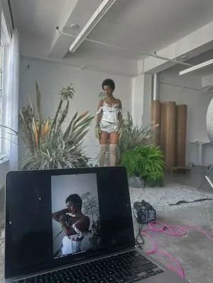 Honnete Bas OnlyFans Leaked Free Thumbnail Picture - #Dkmq3qf2VB