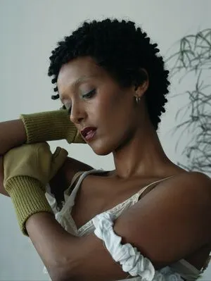 Honnete Bas OnlyFans Leaked Free Thumbnail Picture - #zxSmGZ0OuP