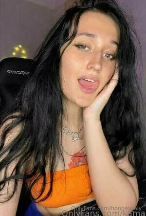 Honney Aly OnlyFans Leaked Free Thumbnail Picture - #4HtldCFLG1