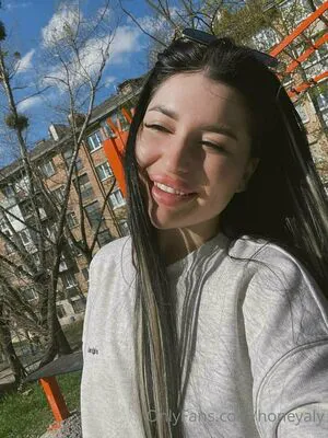 Honney Aly OnlyFans Leaked Free Thumbnail Picture - #VlnpvYysEW