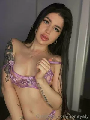 Honney Aly OnlyFans Leaked Free Thumbnail Picture - #domH050YOx