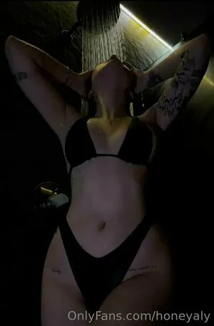 Honney Aly OnlyFans Leaked Free Thumbnail Picture - #mBFsOxsr0w