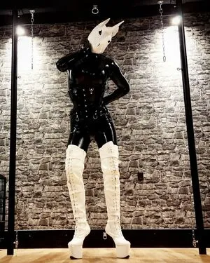 Hooded June OnlyFans Leaked Free Thumbnail Picture - #7pAPUNCTHT