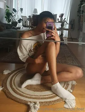 Hope Feet OnlyFans Leaked Free Thumbnail Picture - #FLVNwjVuz0