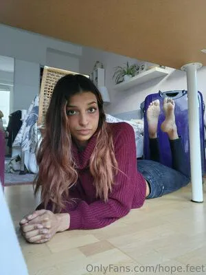 Hope Feet OnlyFans Leaked Free Thumbnail Picture - #oyjES6fwNA