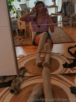 Hope Feet OnlyFans Leaked Free Thumbnail Picture - #qRXfwNAIlc