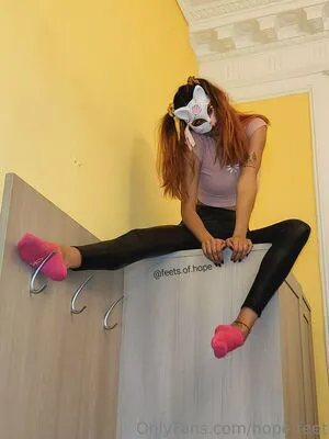 Hope Feet OnlyFans Leaked Free Thumbnail Picture - #ym8DOfUnZ9