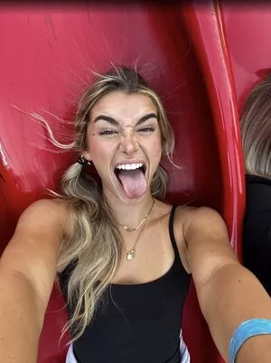 Hopie Schlenker OnlyFans Leaked Free Thumbnail Picture - #8Bi8G8lipt