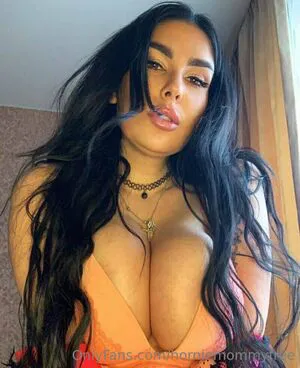 Horniemommyfree OnlyFans Leaked Free Thumbnail Picture - #LoalDmsHED