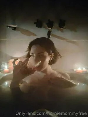 Horniemommyfree OnlyFans Leaked Free Thumbnail Picture - #OnQuaiIfuo