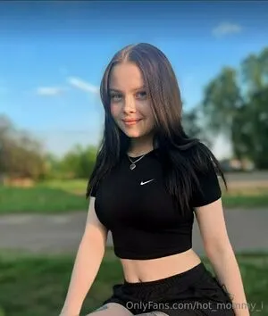 Hot Mommy I OnlyFans Leaked Free Thumbnail Picture - #0L4cLK5ZNE