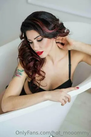 Hot Mooommy OnlyFans Leaked Free Thumbnail Picture - #uD69t9TCos