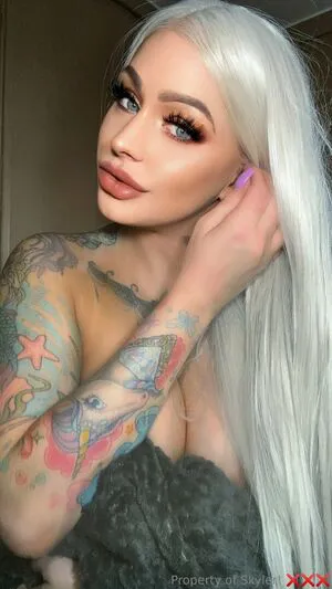 Hot Mum Skyler OnlyFans Leaked Free Thumbnail Picture - #GU9RIl2Sky