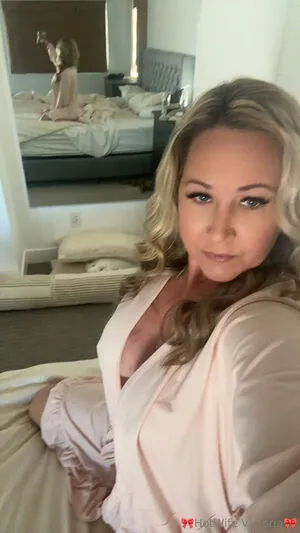 Hot Wife Victoria OnlyFans Leaked Free Thumbnail Picture - #0rAAX1reiV