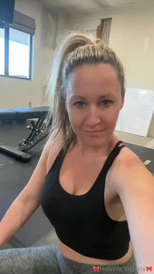 Hot Wife Victoria OnlyFans Leaked Free Thumbnail Picture - #v00jhBCTSU