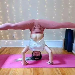 Hot Yoga Babe OnlyFans Leaked Free Thumbnail Picture - #VaNobnGa0p
