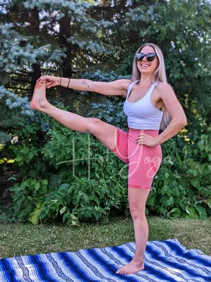 Hot Yoga OnlyFans Leaked Free Thumbnail Picture - #MrLIUu2nd4