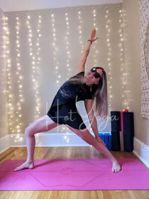 Hot Yoga OnlyFans Leaked Free Thumbnail Picture - #ctbRMLJ2Mr